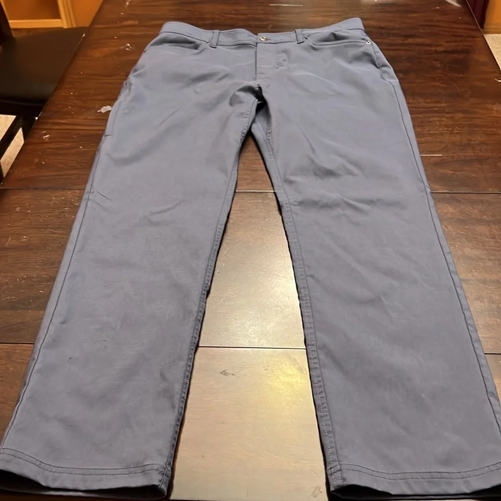 Gerry blue golf pants.  Size 36. Length 34. Gently used. Excellent condition - Picture 4 of 9
